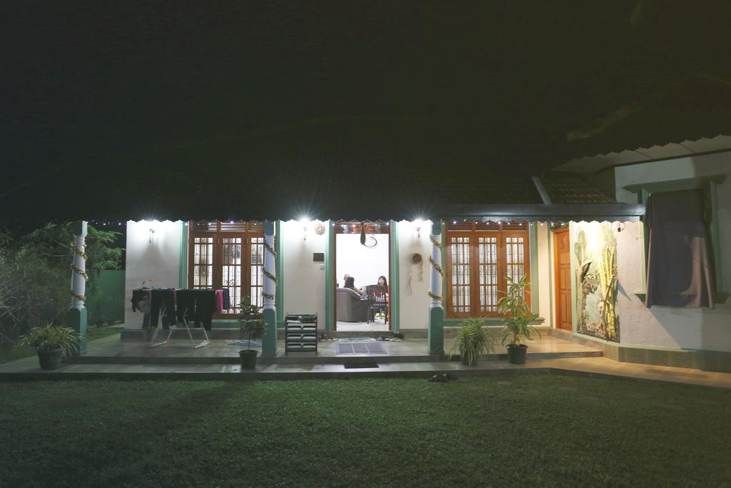 Lumbini Villa ベントータ エクステリア 写真